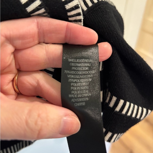 “Lady” Cardigan - Picture 3 of 3